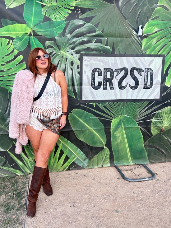 💖 @rachelklincoln is LIVE NOW! Get ready…the Next Live Show is 3/29💖 - Picture 12 of 14